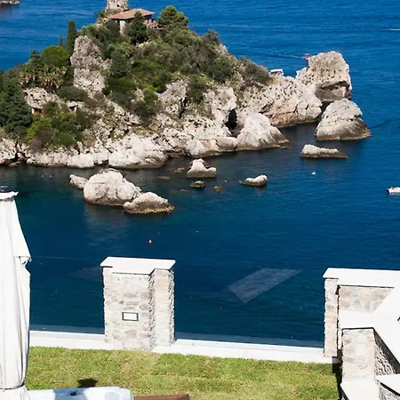 Sparviero Luxury Suites *