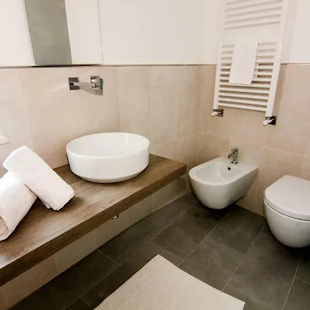 Apartment Sparviero Luxury Suites *